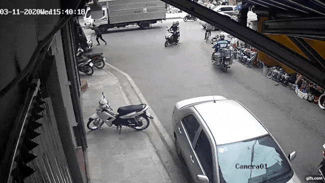 Khoảnh khắc vụ tai nạn xảy ra