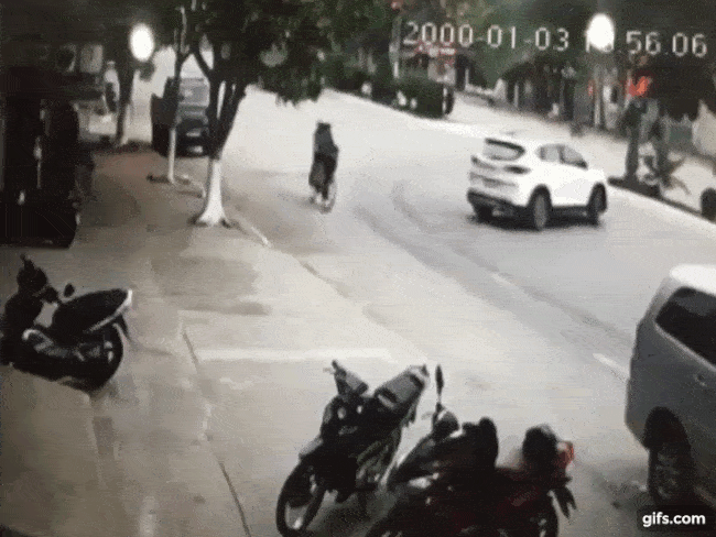 Khoảnh khắc vụ tai nạn xảy ra