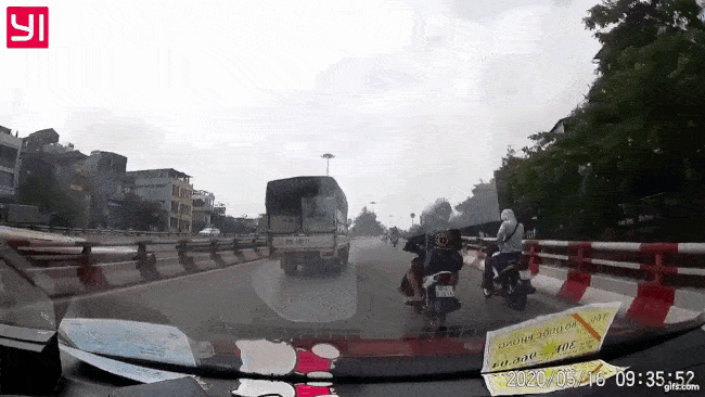 Khoảnh khắc vụ tai nạn xảy ra
