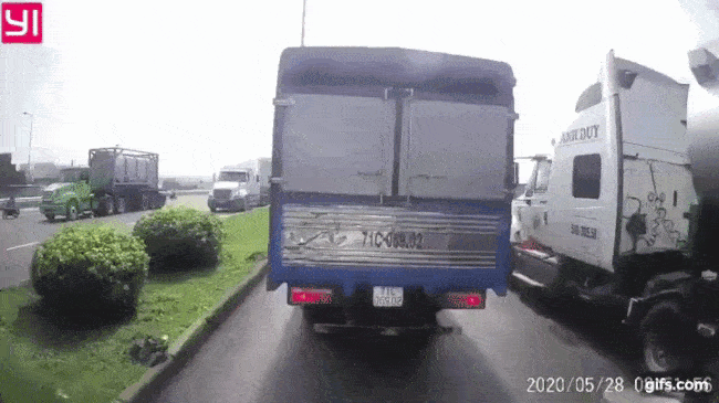 Khoảnh khắc vụ tai nạn xảy ra