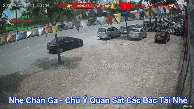 Khoảnh khắc vụ tai nạn xảy ra