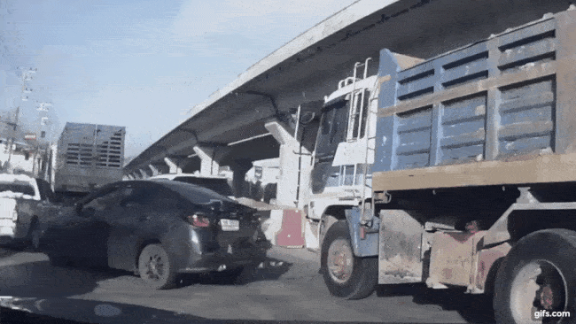 Khoảnh khắc vụ tai nạn xảy ra