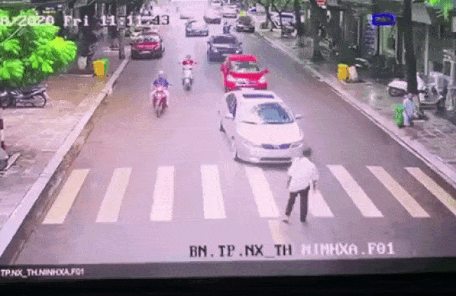 Khoảnh khắc vụ tai nạn xảy ra