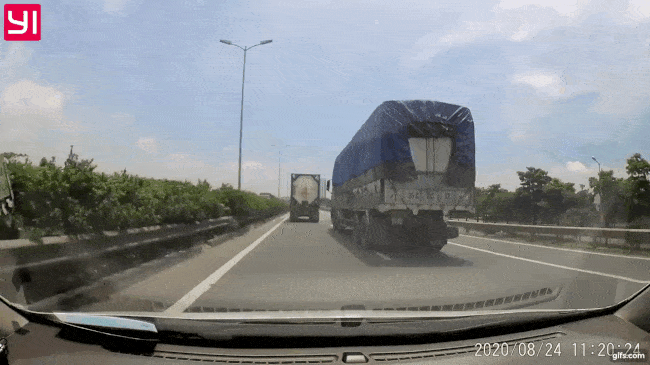 Khoảnh khắc vụ tai nạn xảy ra