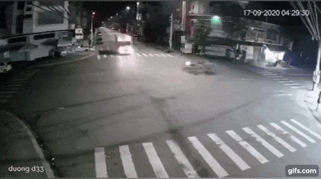 Khoảnh khắc vụ tai nạn xảy ra