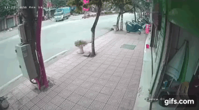 Khoảnh khắc vụ tai nạn xảy ra