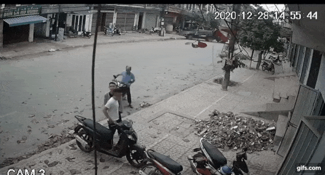 Khoảnh khắc vụ tai nạn xảy ra