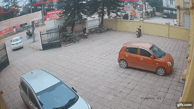 Khoảnh khắc vụ tai nạn xảy ra