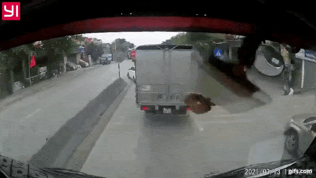 Khoảnh khắc vụ tai nạn xảy ra