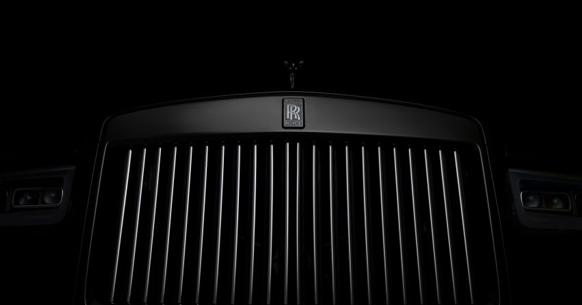Lưới tản nhiệt màu tối của Rolls-Royce Cullinan Black Badge