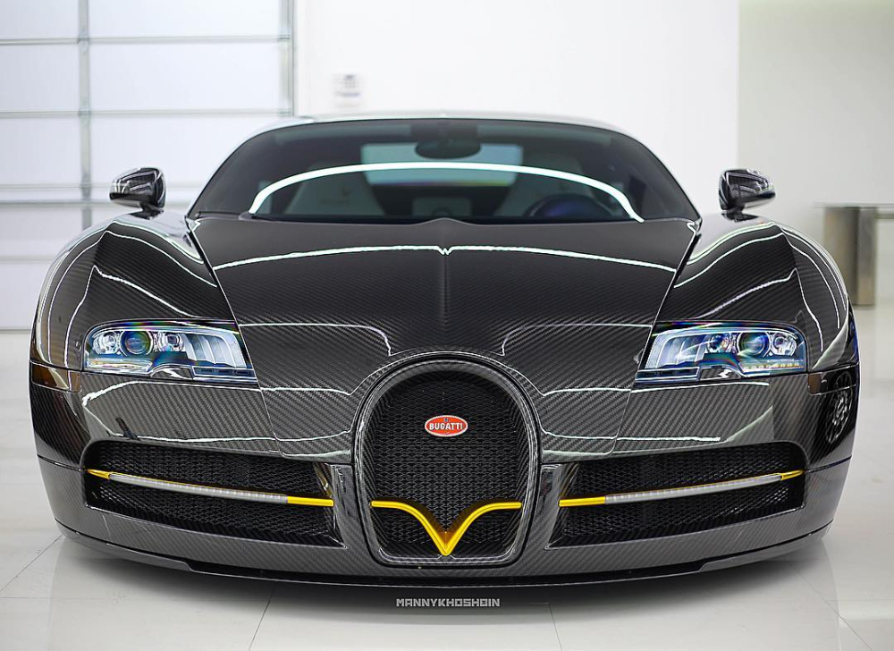 Cặp đôi siêu xe Bugatti Veyron của ông Khoshbin