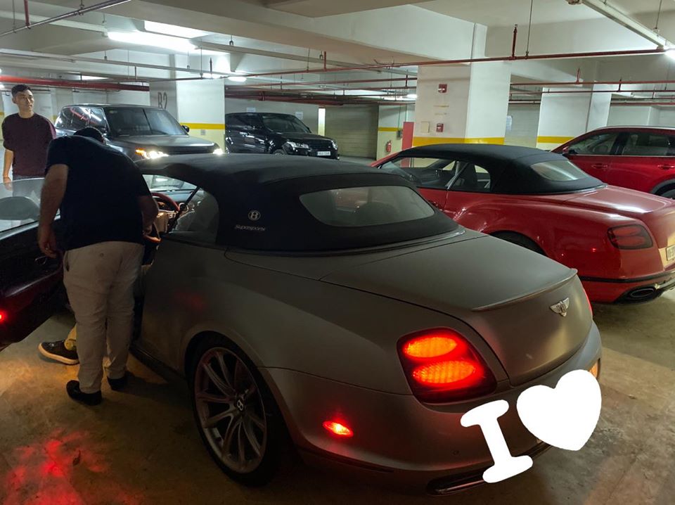 Cặp đôi Bentley Supersports mui trần hàng hiếm của đại gia nước ngoài ở Sài thành