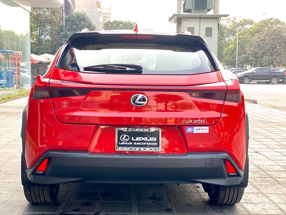 Lexus UX 2020 đầu tiên về Việt Nam thuộc phiên bản Lexus UX 200