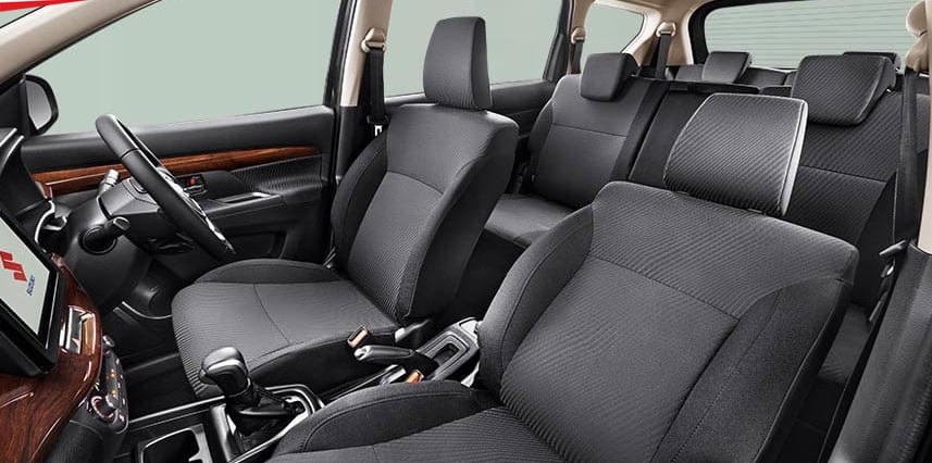Suzuki Ertiga 2020 có thêm bệ tì tay trung tâm ở hàng ghế thứ 2