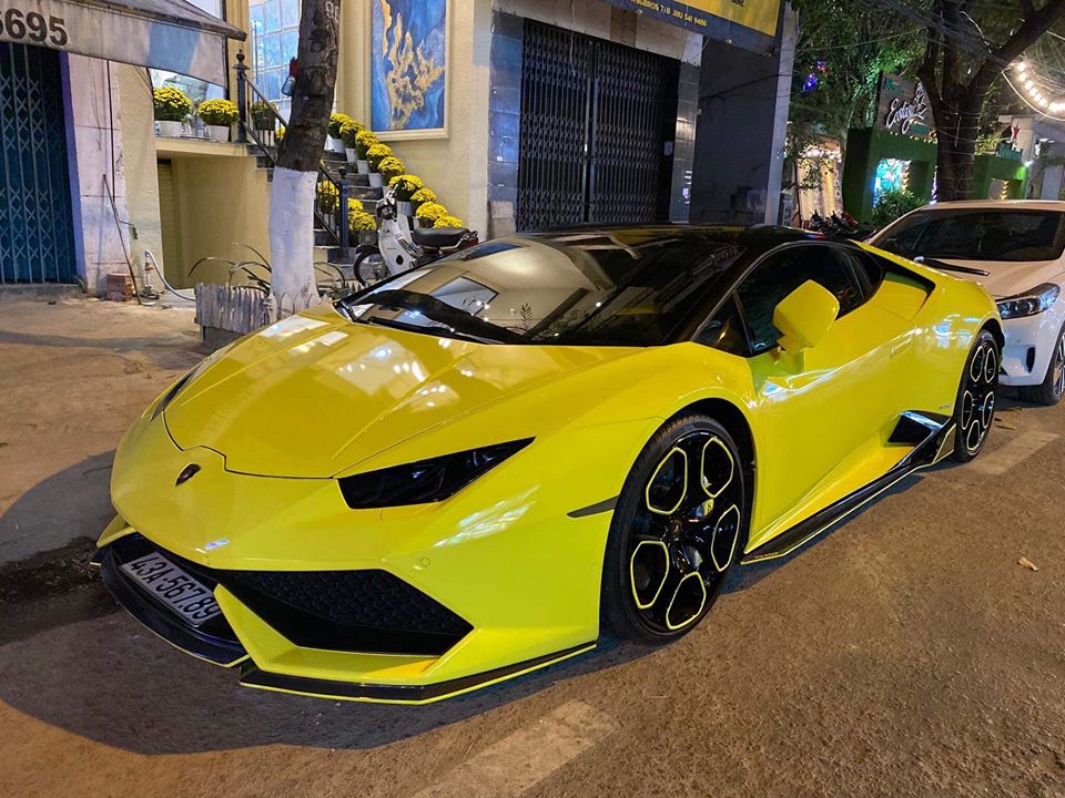 Lamborghini Huracan biển san bằng tất cả quay trở về Đà Nẵng ăn Tết?