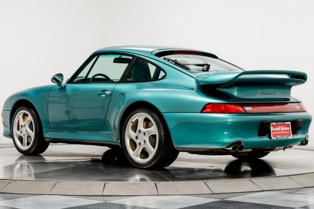 Đây là một màu sơn xanh lá với bề mặt hoàn thiện ánh kim nhưng lại có phần ngả sang màu xanh biển. Màu sơn này thường được sử dụng nhiều hơn ở những chiếc Porsche đời sau này. Tuy nói là nhiều hơn, nhưng thực chất màu sơn này cũng chỉ được sử dụng với số lượng đếm trên đầu ngón tay.