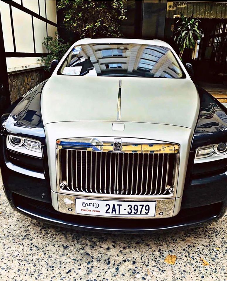 Chào bán Rolls-Royce Ghost cho đại gia Việt với giá 6,5 tỷ đồng, nhìn biển số biết vì sao giá tốt