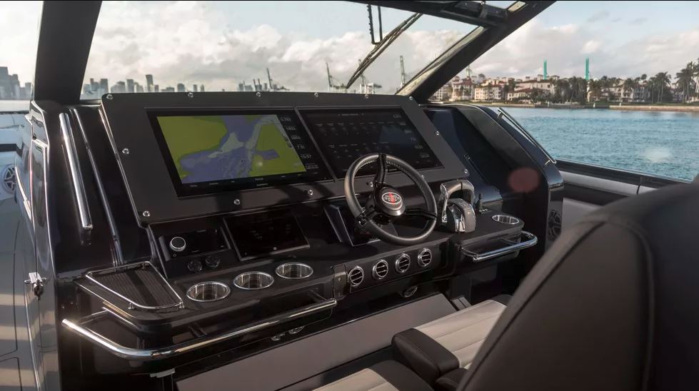Hệ thống điều khiển trên thuyền mang tính công nghệ cao và dễ sử dụng