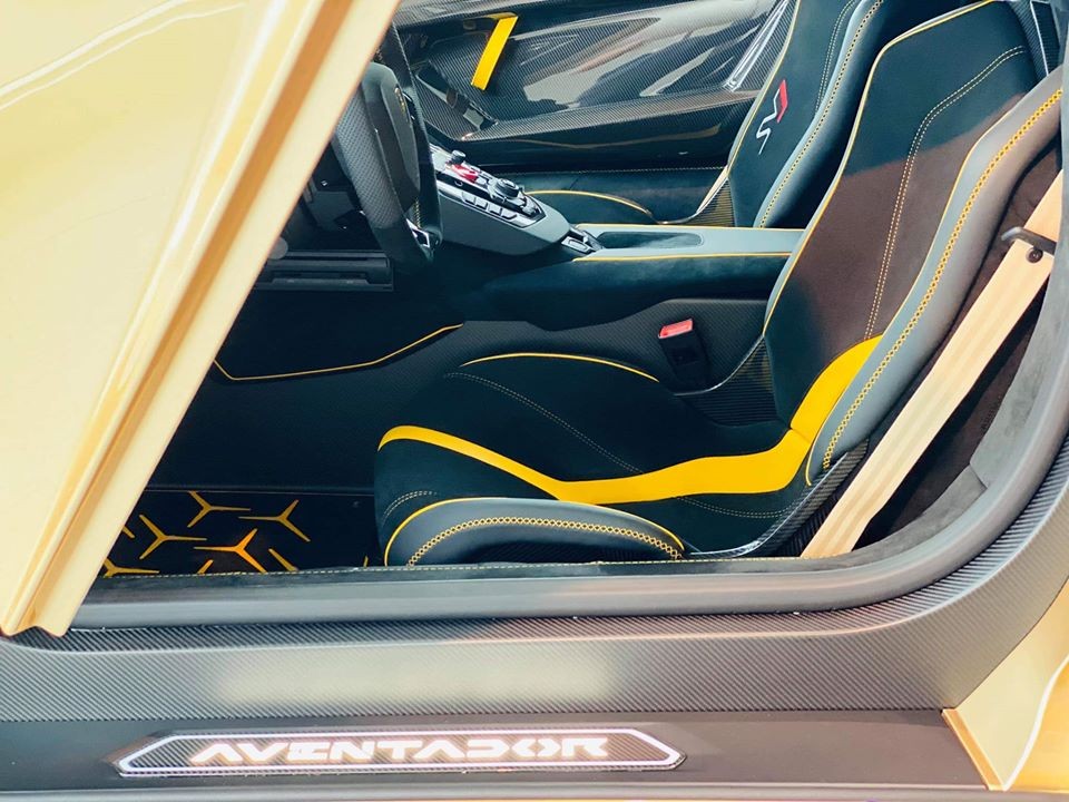 Nội thất siêu xe Lamborghini Aventador SVJ Roadster của thành viên Gia Lai Team mới mua