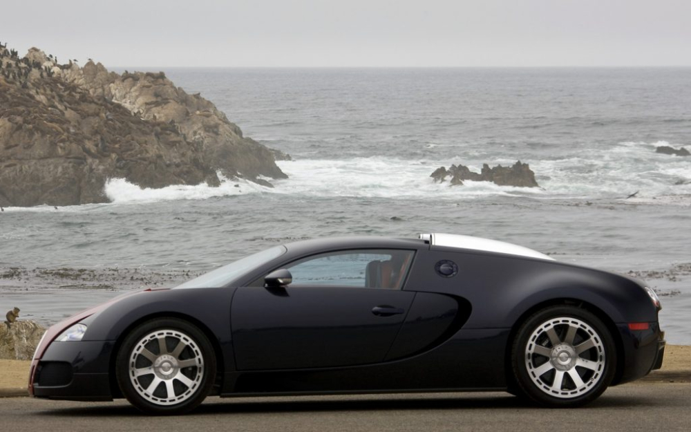 Và bộ vành hàng thửa do Hermes cũng như Bugatti chế tạo ra dành riêng cho Veyron FBG par Hermes. Chụp mâm của xe là logo H của Hermes
