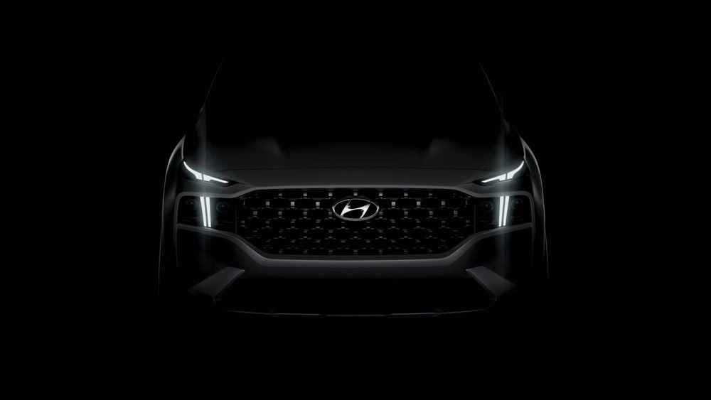 Hình ảnh hé lộ thiết kế đầu xe của Hyundai Santa Fe 2021 bản tiêu chuẩn