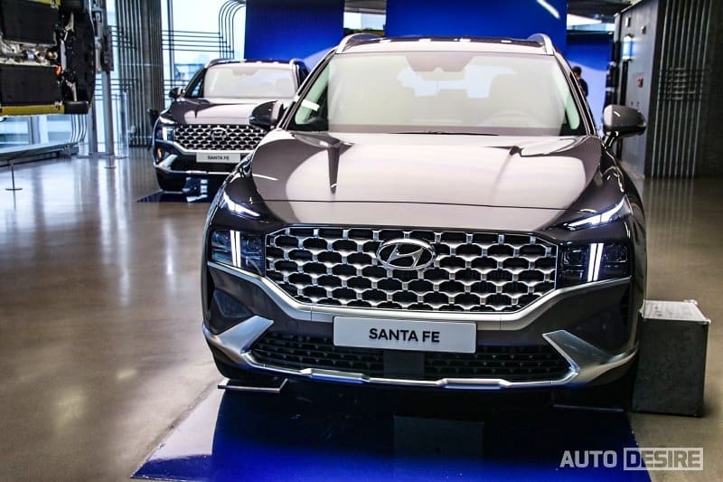 Thiết kế đầu xe của Hyundai Santa Fe 2021 bản thường