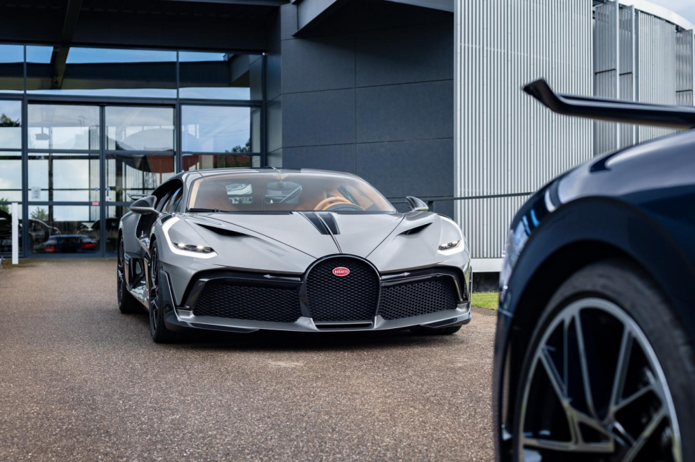 Bugatti Divo có giá lên đến 135 tỷ đồng