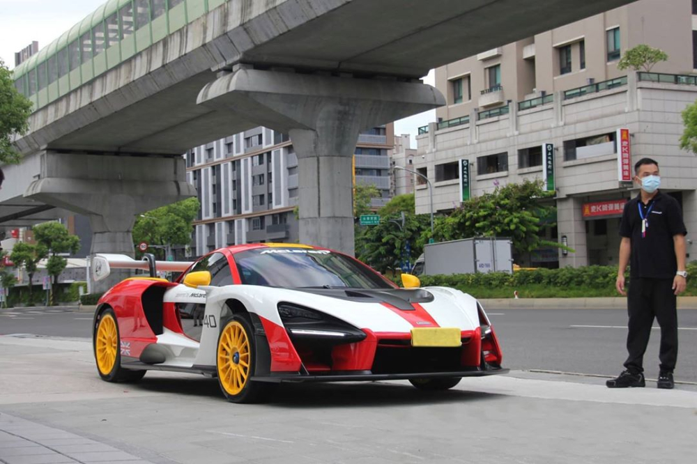 McLaren Senna LM được MSO tạo ra 3 màu sơn chính là trắng-đỏ-vàng