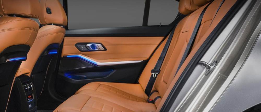 Ghế sau của BMW 3-Series Gran Limousine 2021 có khoảng duỗi chân rộng hơn