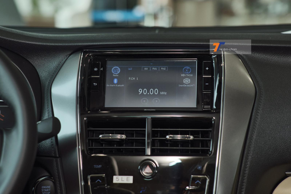 Màn hình giải trí của xe chỉ là loại thường, không phải màn Pioneer có hỗ trợ kết nối Apple CarPlay và Android Auto.