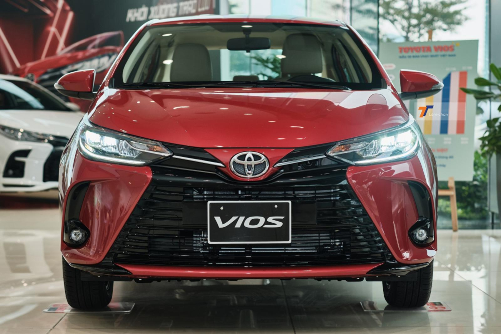 Thiết kế ngoại thất của Toyota Vios G CVT 2021 thay đổi chủ yếu ở phần đầu xe.
