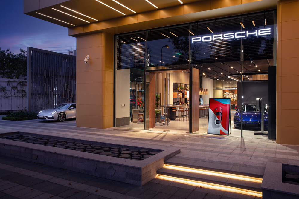 Porsche Studio Hà Nội đã chính thức được khai trương.