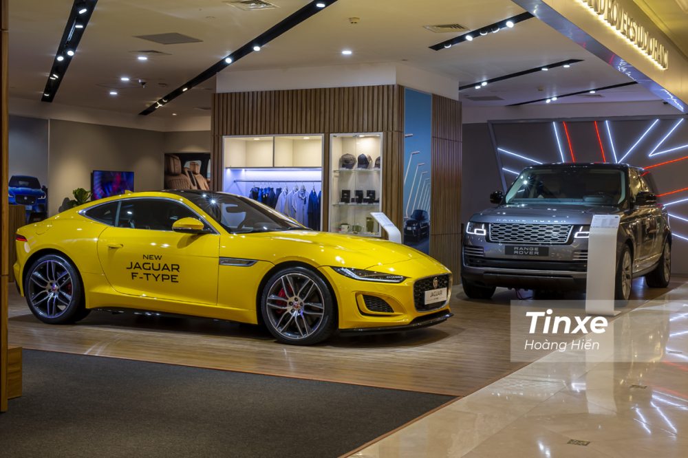 Jaguar Land Rover cũng mới khai trương Studio trưng bày xe và phụ kiện của mình.