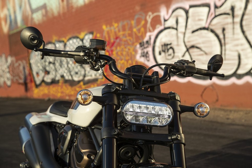 Harley-Davidson Sportster S 2021 sở hữu đèn full LED và thiết kế gọn gàng