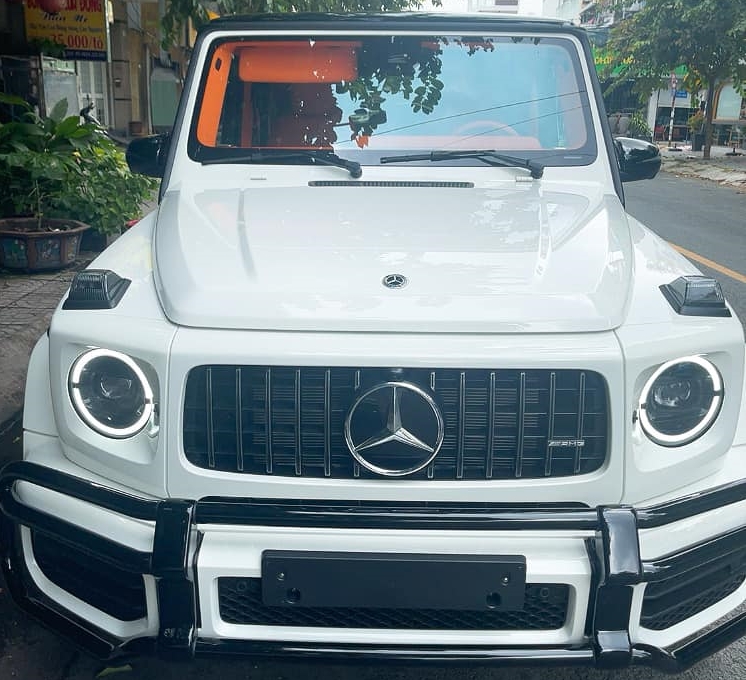 Hình ảnh chiếc xe Mercedes-AMG G63 của cô gái Bến Tre mới tậu