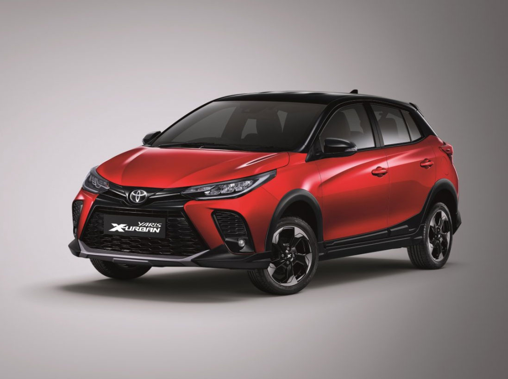 Cận cảnh thiết kế đầu xe của Toyota Yaris X-Urban 2022