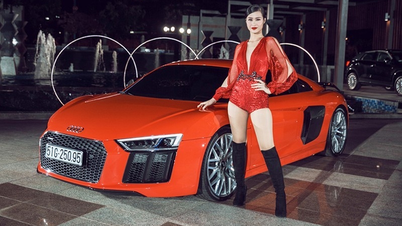 Chỉ sau nửa năm sử dụng, Đông Nhi cùng Ông Cao Thắng đã bán lại siêu xe Audi R8 V10 Plus này