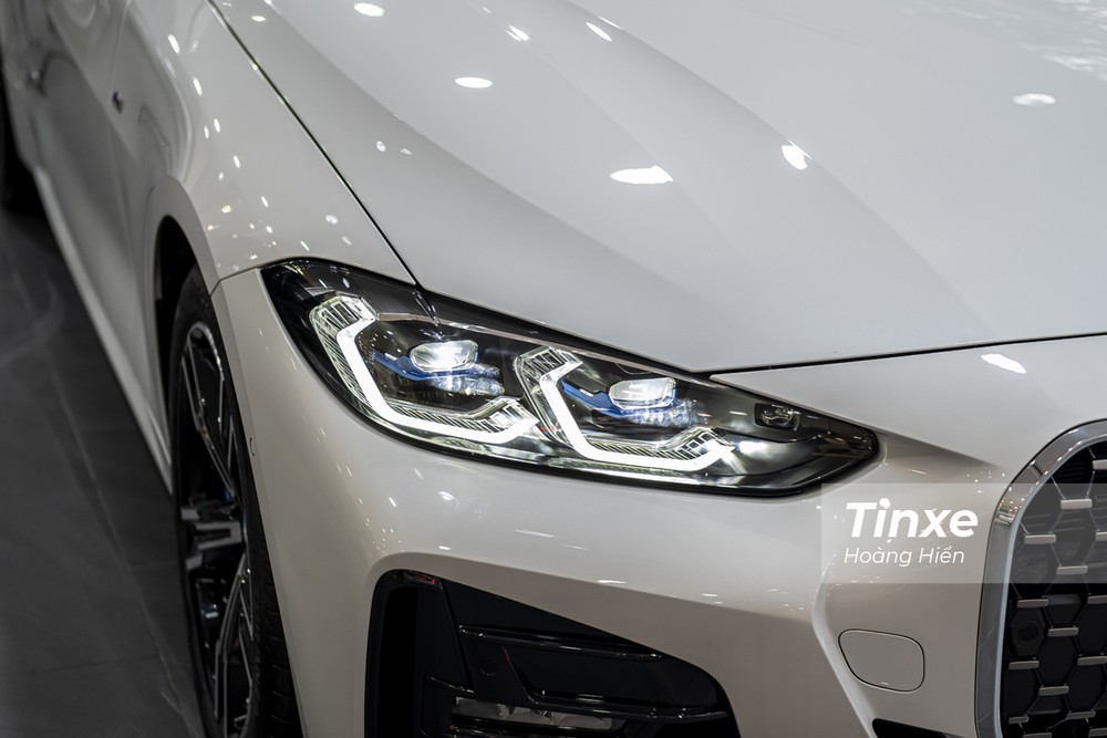 Cận cảnh cụm đèn pha của BMW 4-Series Convertible 2021