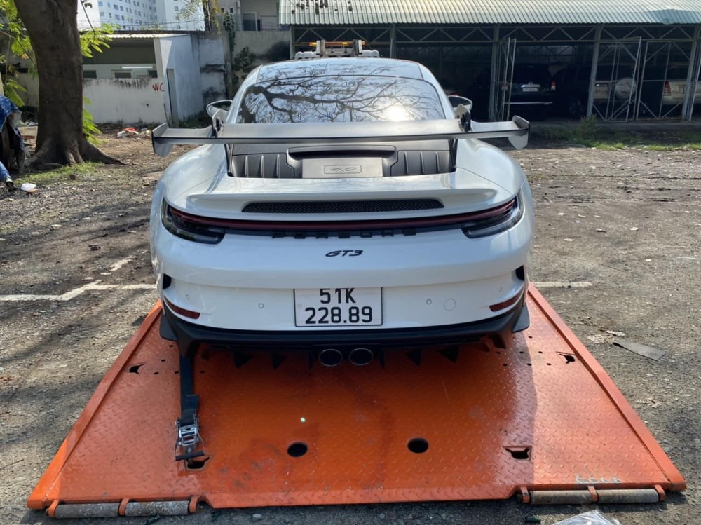 Porshe 911 GT3 992 của ông Đặng Lê Nguyên Vũ