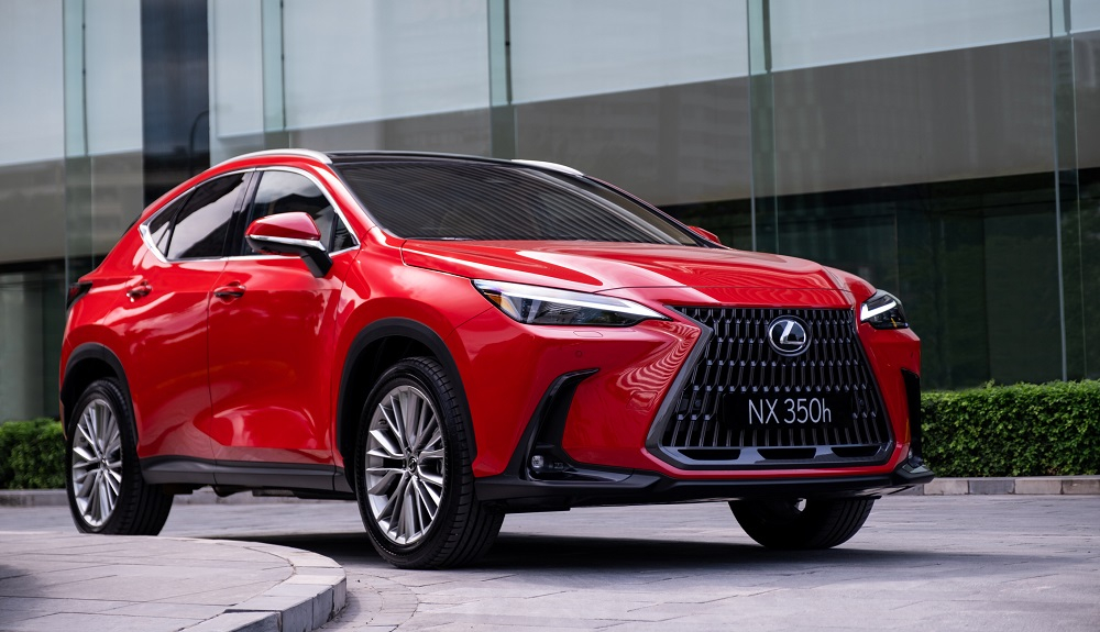 Lexus NX 2022 ra mắt thị trường Việt Nam vào hồi tháng 4 năm nay với giá từ 3,01 tỷ đồng