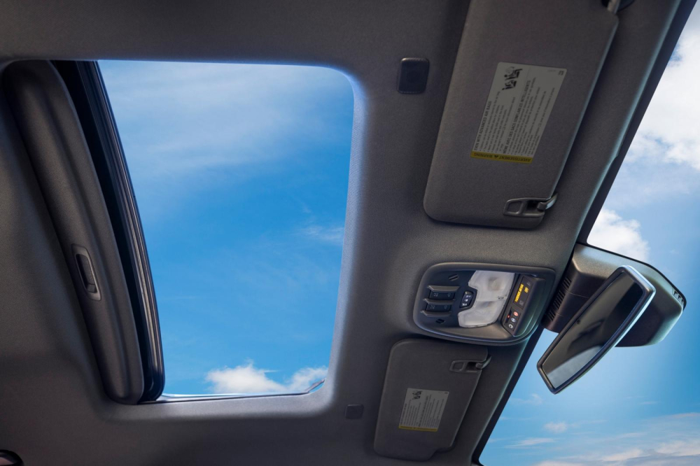 Cửa sổ trời của Chevrolet Colorado 2023