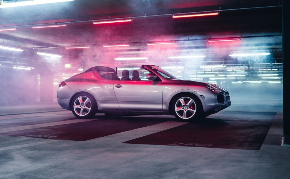 Porsche Cayenne phiên bản mui trần lần đầu tiên được hé lộ sau 20 năm ra lò