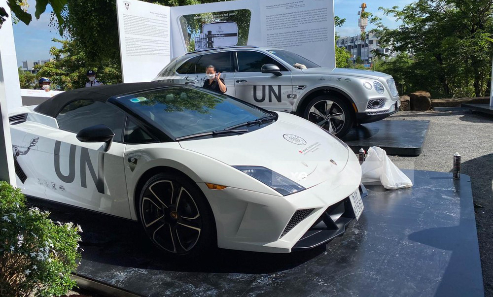 Lamborghini Gallardo LP560-4 Spyder 50th Anniversary tại sự kiện trưng bày xe ở Buôn Ma Thuột vào tháng 6 năm 2022