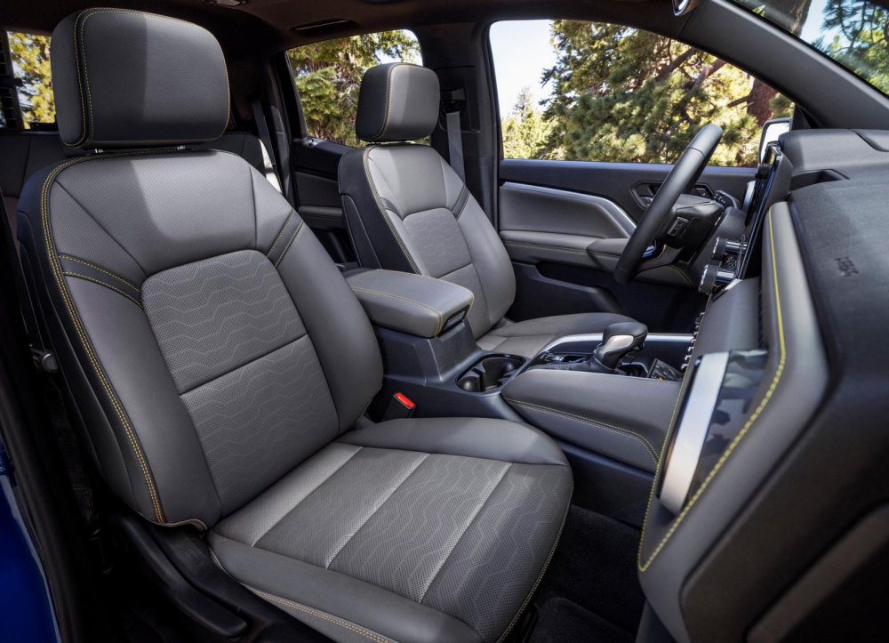 Ghế trước của Chevrolet Colorado ZR2 Desert Boss Edition 2023