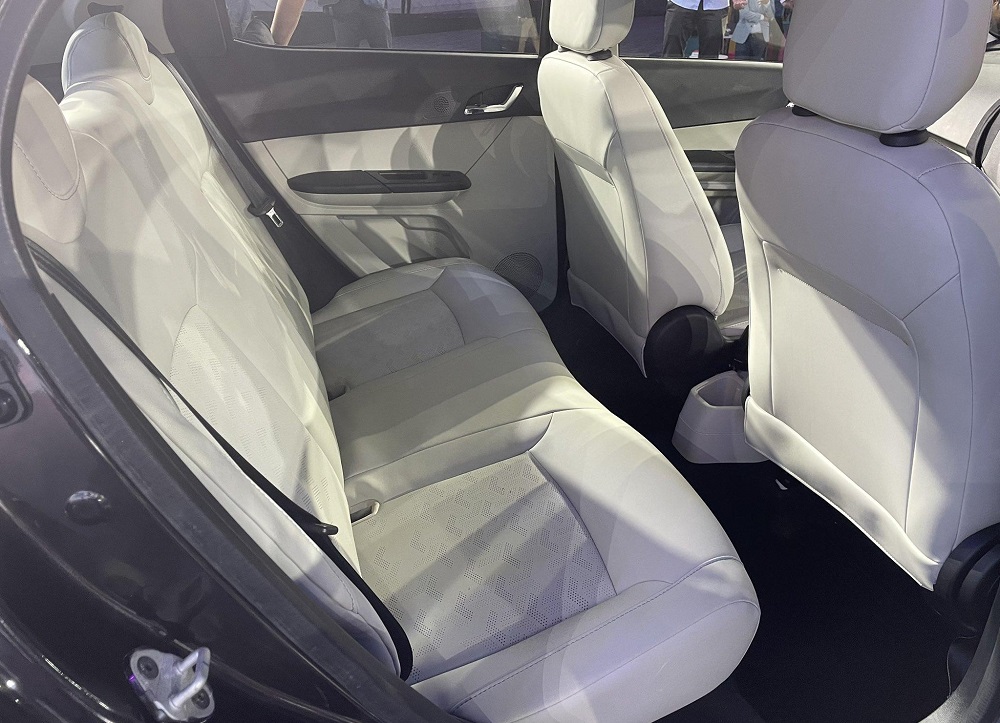 Tata Tiago EV 2023 được trang bị ghế bọc bằng chất liệu giả da