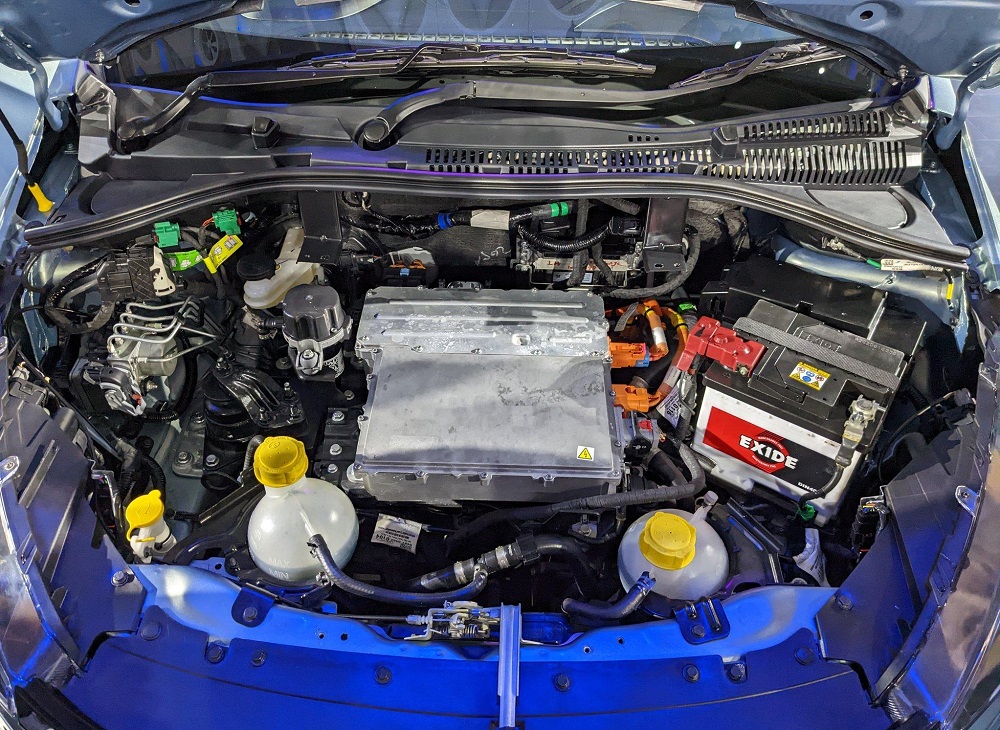 Tata Tiago EV 2023 có 2 loại pin với dung lượng 19,2 kWh và 24 kWh