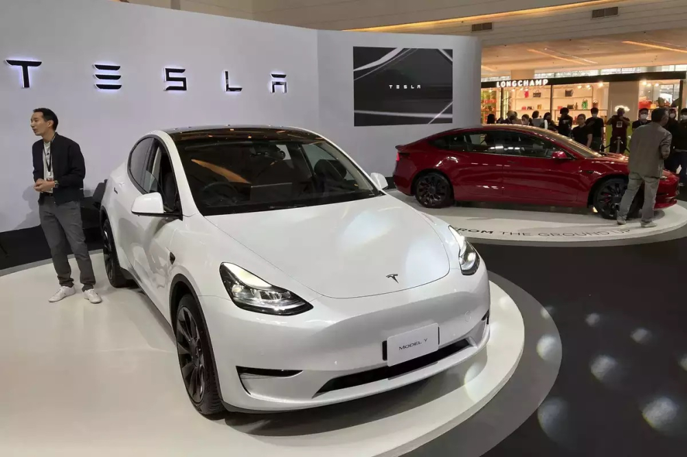Xe Tesla tại Thái Lan có giá từ 1,759 - 2,509 triệu Baht (khoảng 1,2 - 1,72 tỷ đồng)