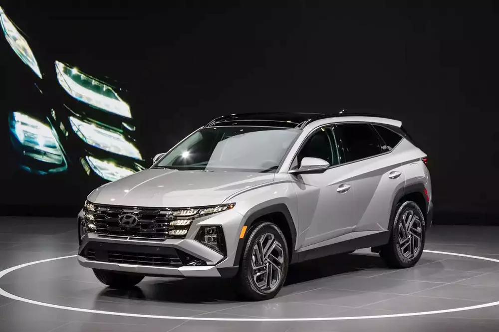 Hyundai Tucson 2025 được nâng cấp từ thiết kế, trang bị cho đến động cơ