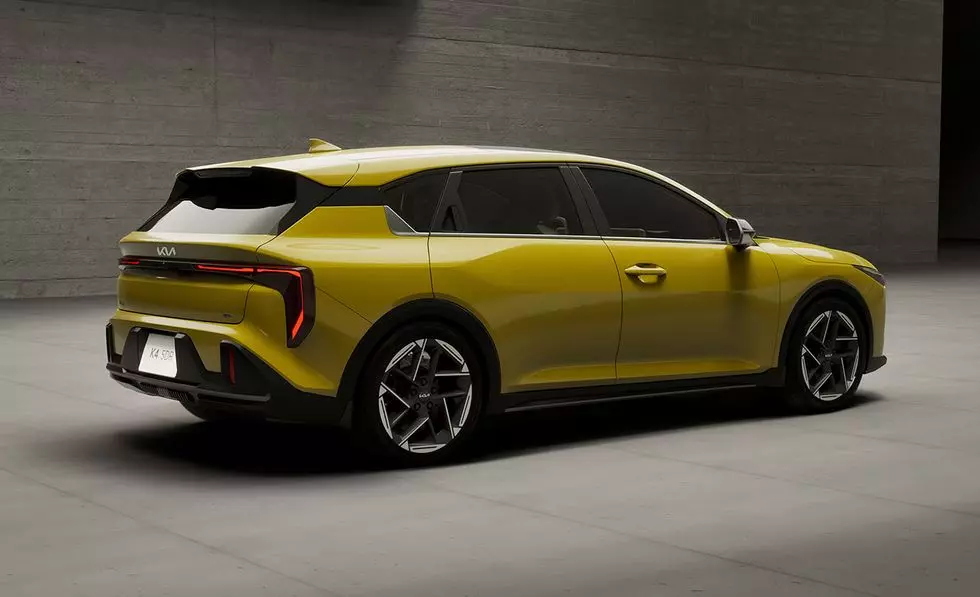 Kia K4 Hatchback 2025 dự kiến dùng chung động cơ với phiên bản sedan