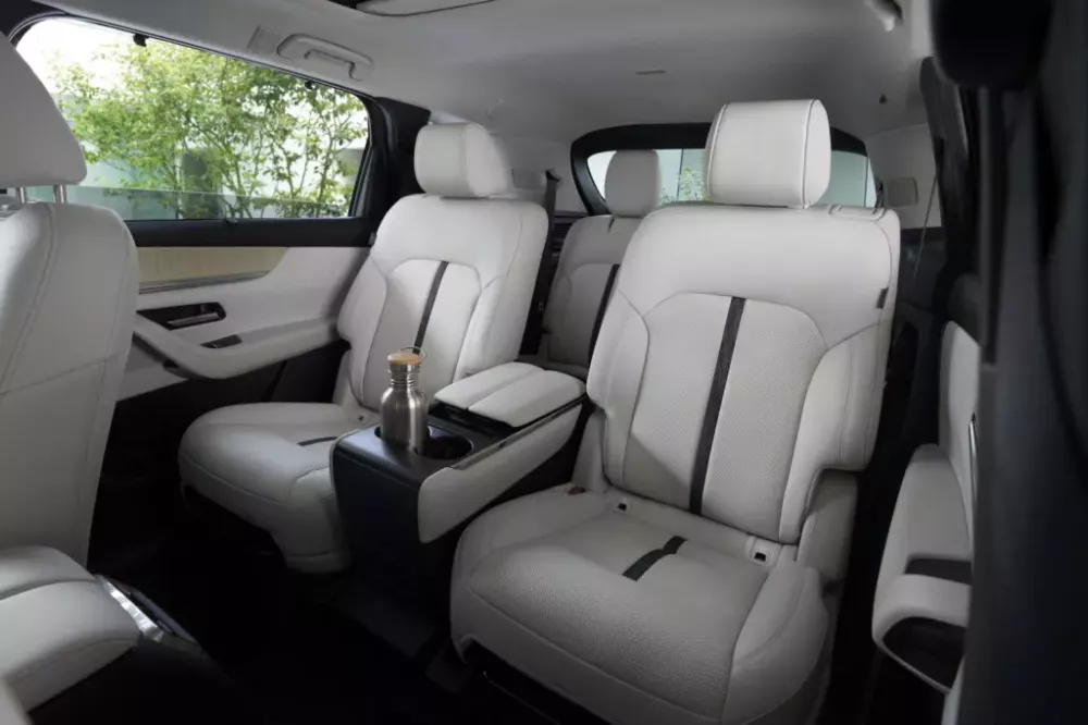 Hàng ghế giữa của Mazda CX-80 2025